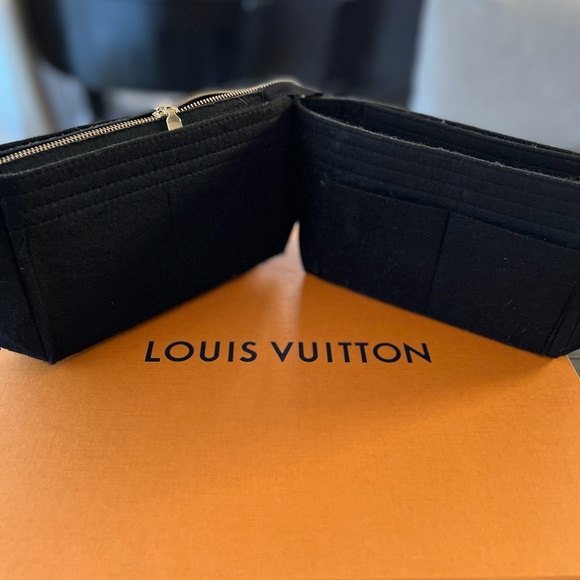 Louis Vuitton Néonoé Noir MM - Picture 8 of 15